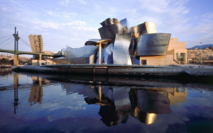 10 cosas increíbles que hacer en España Guggenhelm en Bilbao